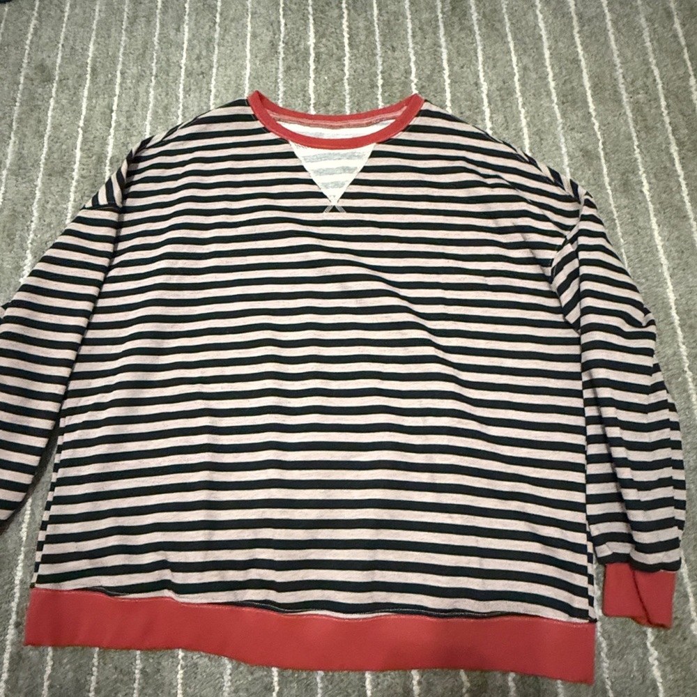 Striped crew neck sweatshirt